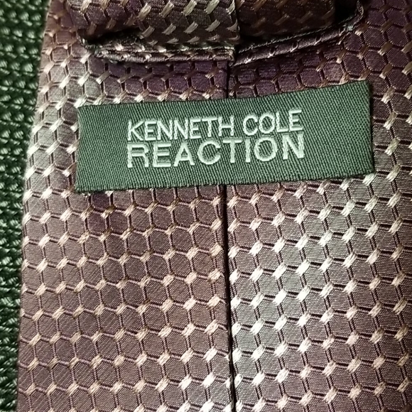 Kenneth Cole Reaction Tie - Picture 3 of 7